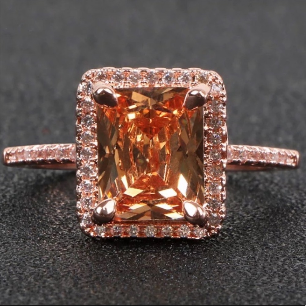 New 18K rose gold diamond engagement ring